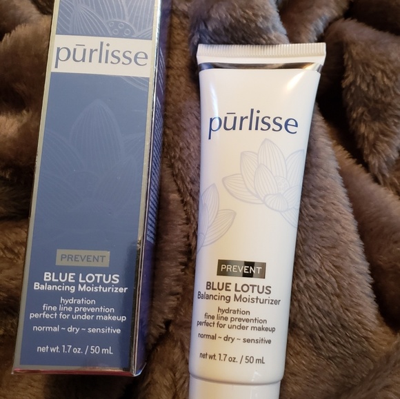 PURLISSE Blue Lotus Balancing Moisturizer 50ML  $40 - Picture 2 of 4